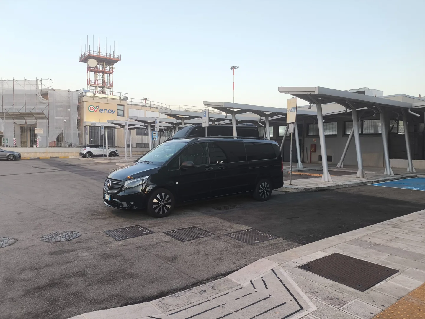 Mercedes pour les transferts privés à l’Aéroport de Brindisi